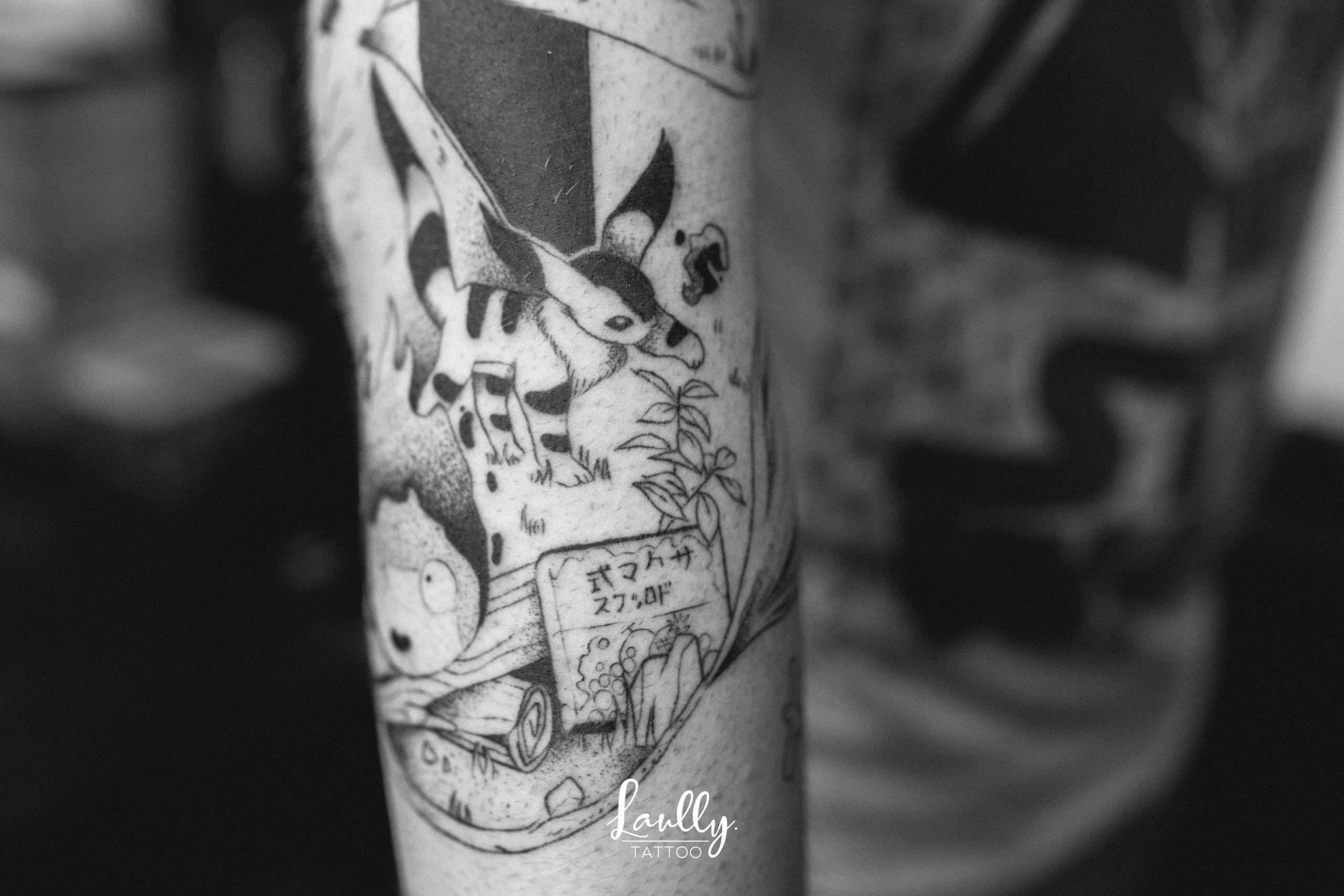 Tattoo à la main de bois sur studio ghibli sur un bras