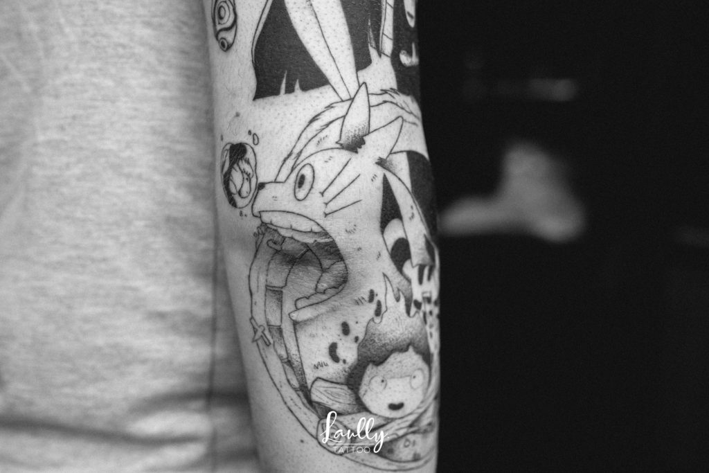 mon voisin totoro au shop de tatouage la main de bois de la Valette-du-var